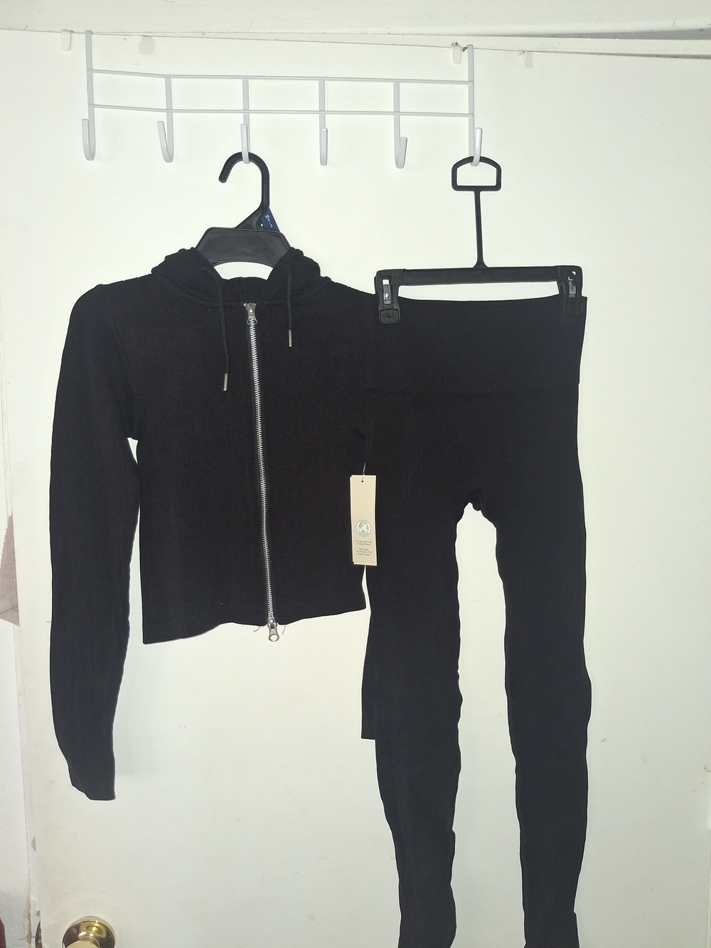 No Boundaries Black Zip-Up Hoodie and Leggings Set